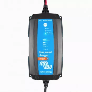 Frontansicht 5A Batterieladegerät 12V Victron Blue Smart IP65 12/5 Bluetooth