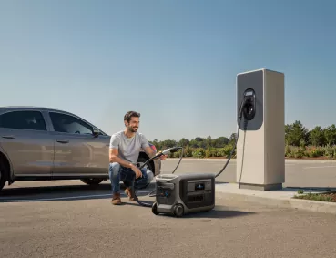 Laden an der E-Säule - Powerstation F3000 von Anker Solix Laden an der E-Säule - Powerstation F3000 von Anker Solix