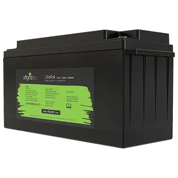 LiFePO4 Akku 24V 100Ah Offgridtec 25,6/100 schraege Frontansicht