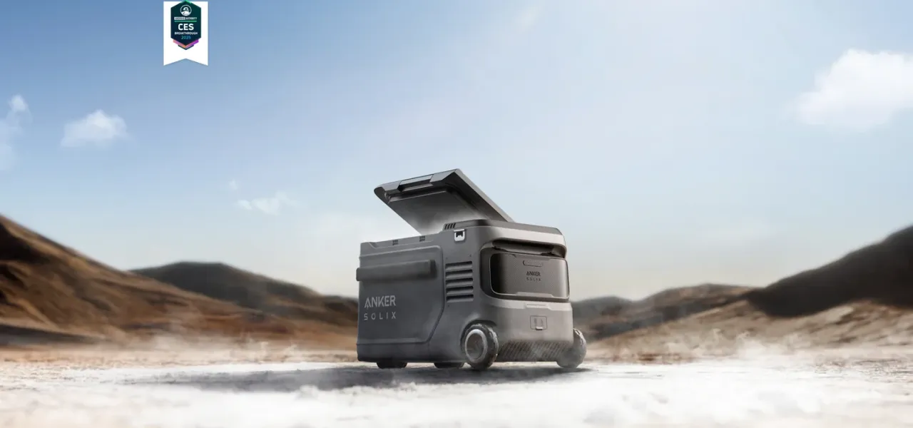 Anker SOLIX EverFrost 2 23L Outdoor-Hero in Bergland-Landschaft mit CES-2025-Award