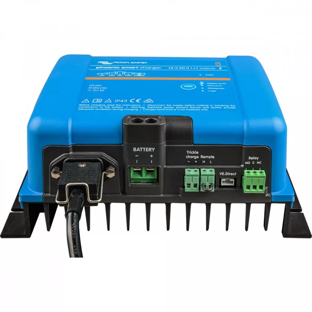 Anschlüsse 30A Ladegerät Victron Phoenix Smart IP43 Charger 12/30(1+1) Anschlüsse 30A Ladegerät Victron Phoenix Smart IP43 Charger 12/30(1+1)