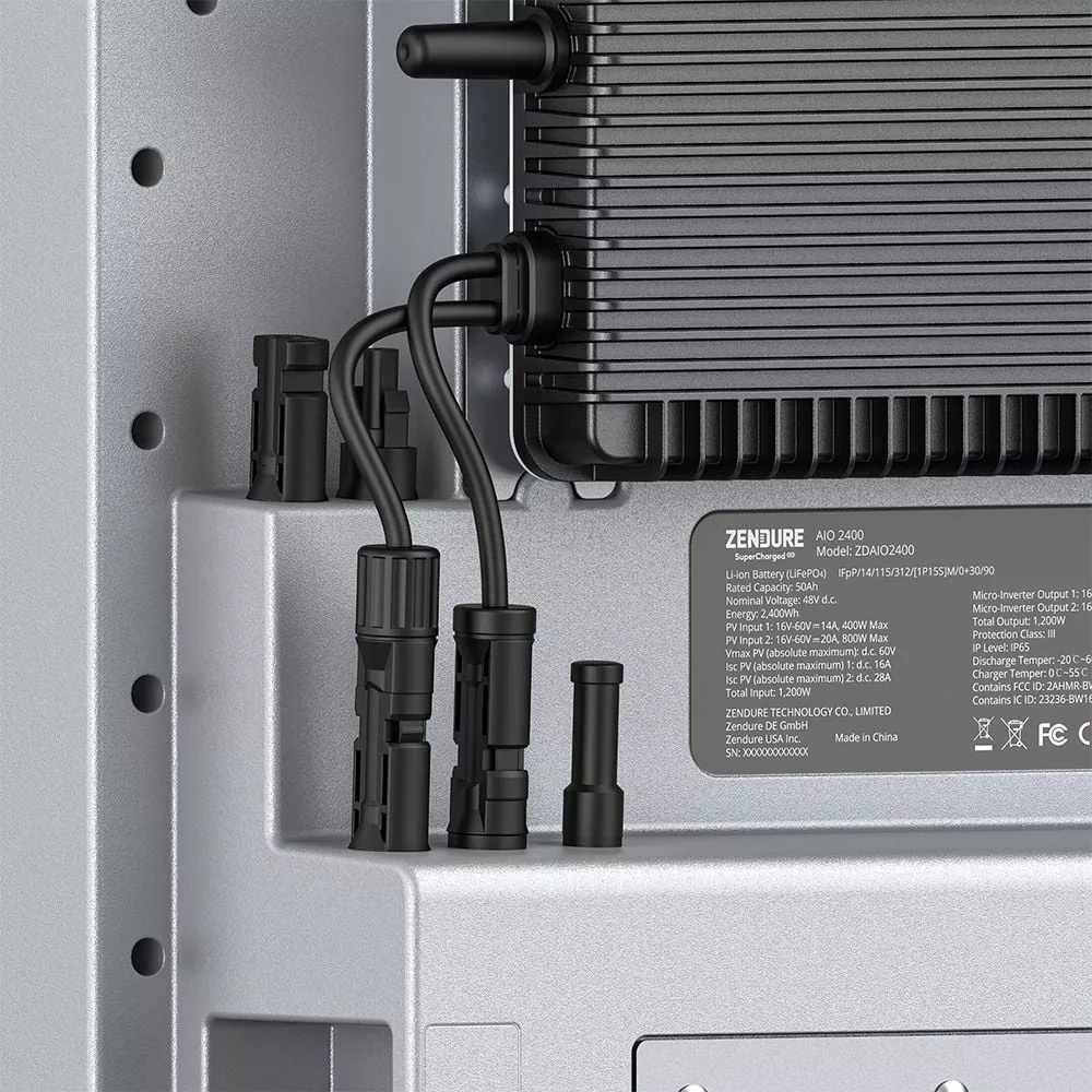 Modulanschlüsse 1215Wp Zendure Balkonkraftwerk Bifazial 2,4 kWh Speicher AIO-2400 Modulanschlüsse 1215Wp Zendure Balkonkraftwerk Bifazial 2,4 kWh Speicher AIO-2400