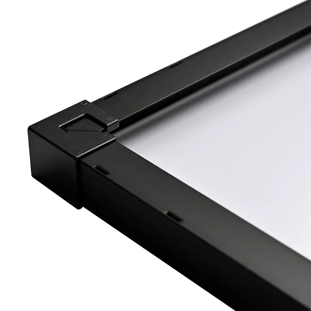 Detail Ecke 200W 30V Solarmodul monokristallin 11-Bus-Bar black frame Detail Ecke 200W 30V Solarmodul monokristallin 11-Bus-Bar black frame