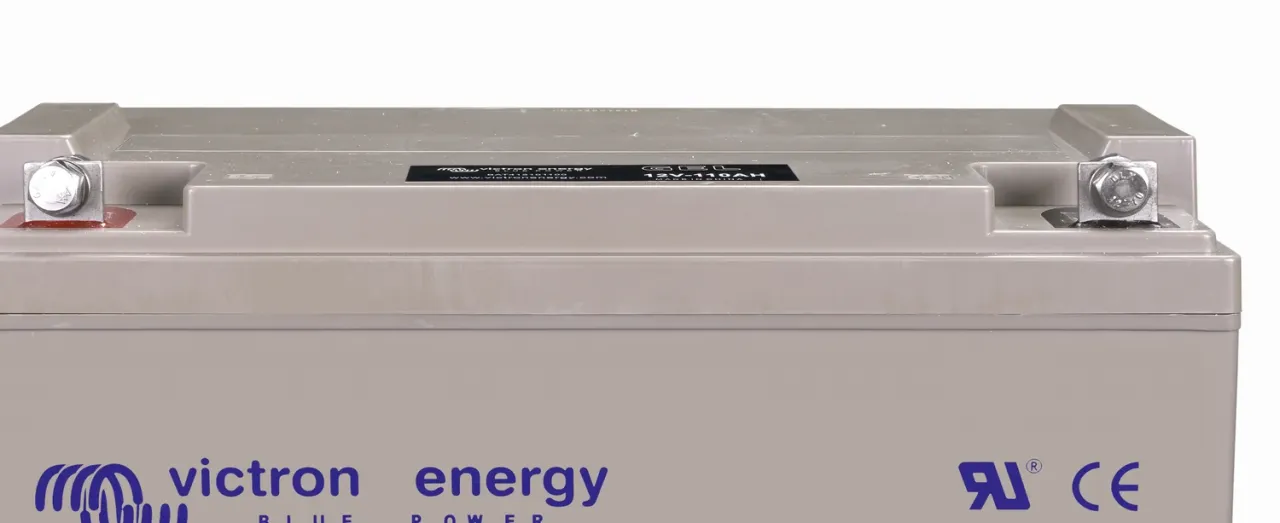 M8-Kupferanschlüsse der Victron Gel 110Ah im Detail