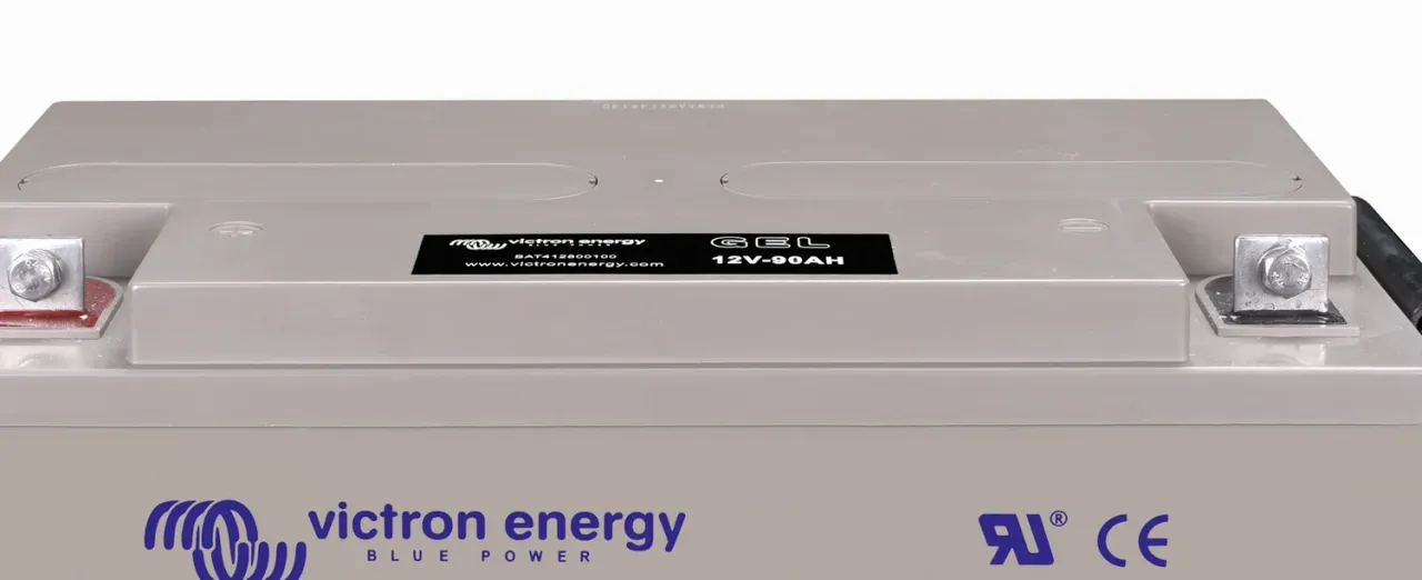 M8-Kupferanschlüsse der Victron Gel 90Ah im Detail