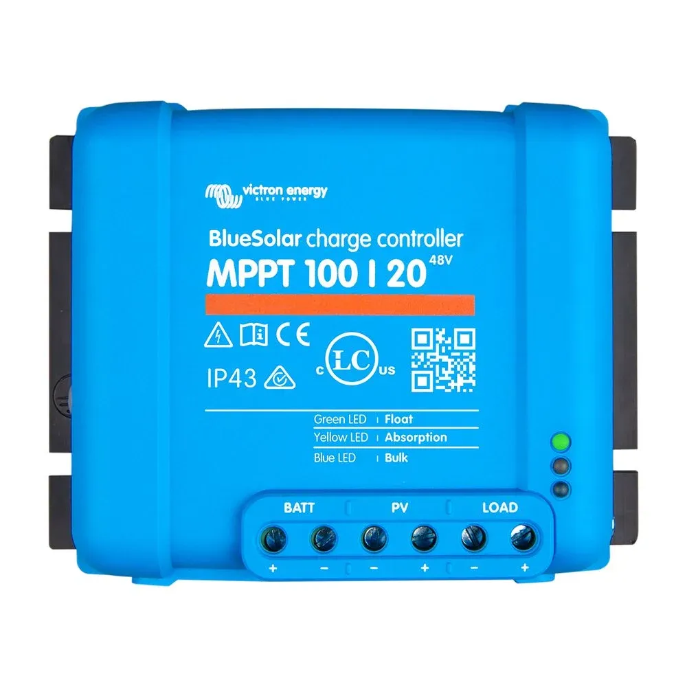 Victron BlueSolar MPPT 100/20 Schraegansicht mit Typenbezeichnung