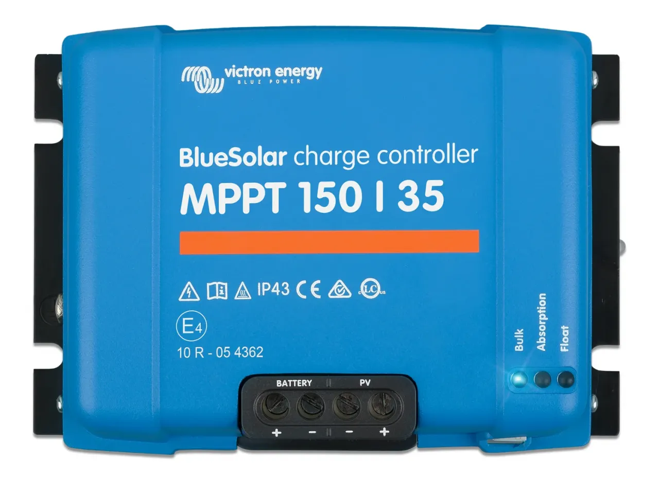 35A MPPT Laderegler Victron BlueSolar 150/35 Frontansicht mit Typenbezeichnung