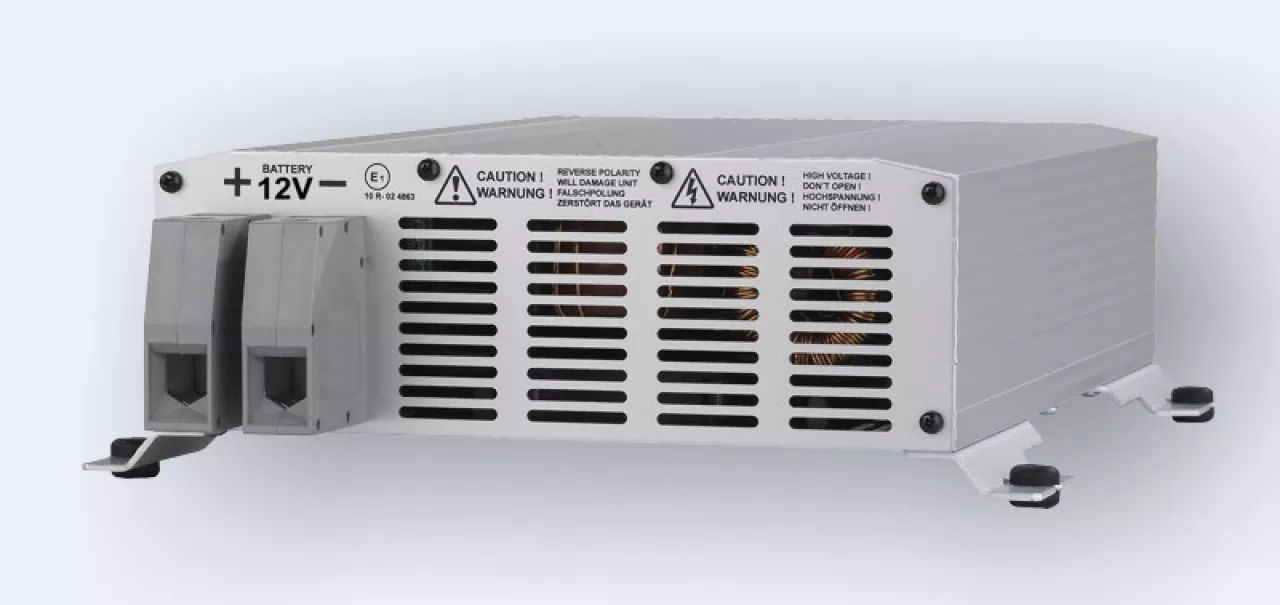Votronic 3184 SMI 1700 12V 230V ST-NVS MobilePower Sinus Wechselrichter Votronic 3184 SMI 1700 12V 230V ST-NVS MobilePower Sinus Wechselrichter